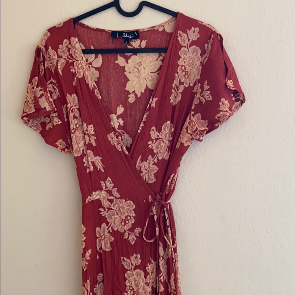 NWOT Lulu’s Wrap Dress